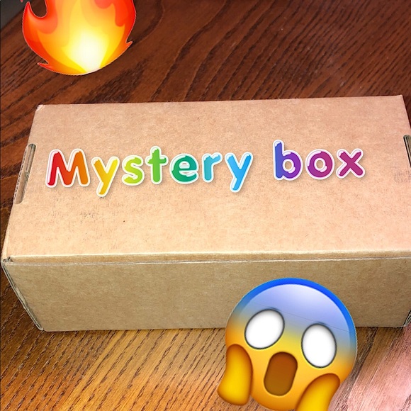 Pokémon Mystery box!!!!! Guaranteed EX, V, VMAX - Picture 1 of 1